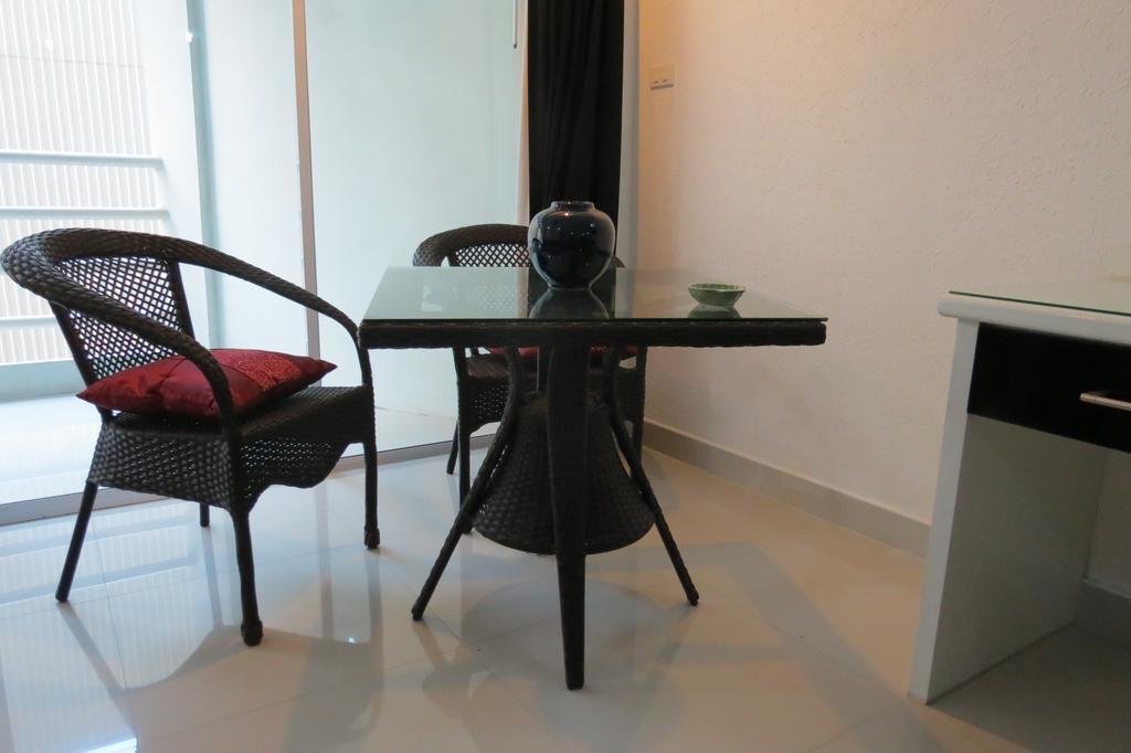 View Talay 6 Suite Apartments Pattaya Quarto foto